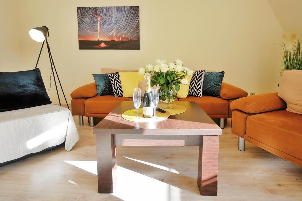 50 M Do Plazy Thobruk Apartamenty Piekna Dama Z Kolobrzegu Bagian luar foto