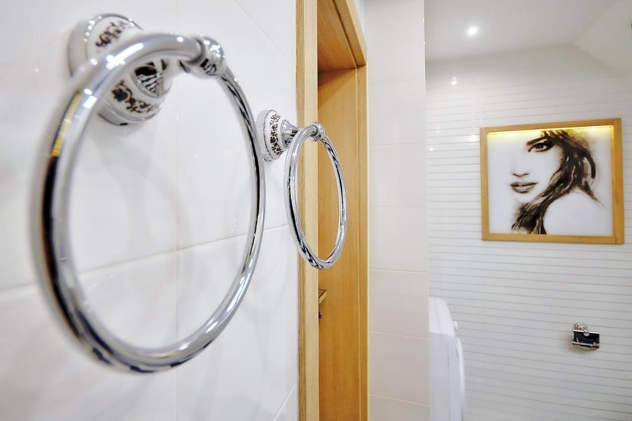 50 M Do Plazy Thobruk Apartamenty Piekna Dama Z Kolobrzegu Bagian luar foto