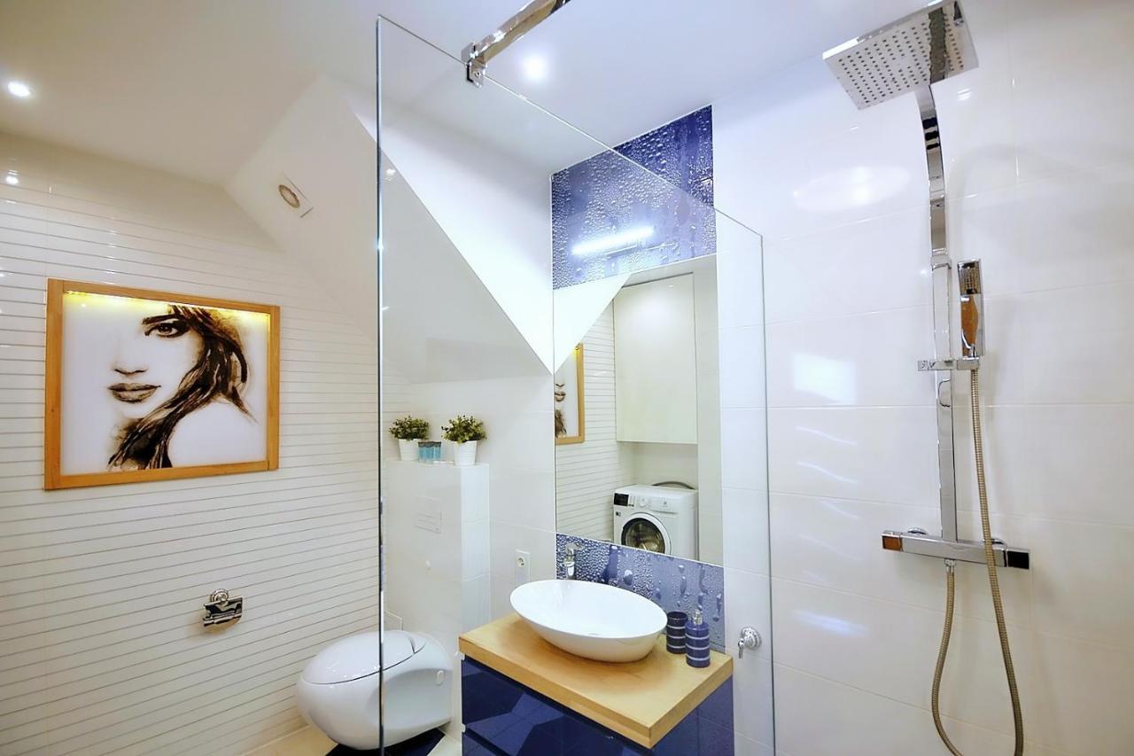 50 M Do Plazy Thobruk Apartamenty Piekna Dama Z Kolobrzegu Bagian luar foto