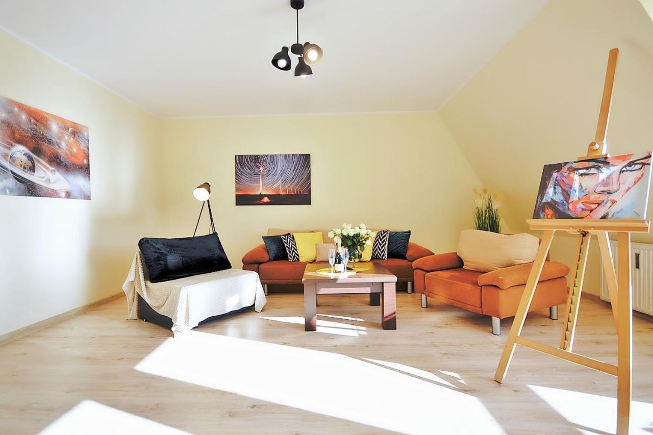 50 M Do Plazy Thobruk Apartamenty Piekna Dama Z Kolobrzegu Bagian luar foto
