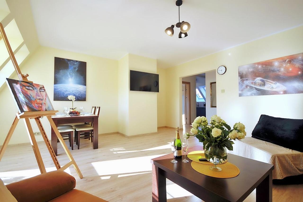 50 M Do Plazy Thobruk Apartamenty Piekna Dama Z Kolobrzegu Bagian luar foto