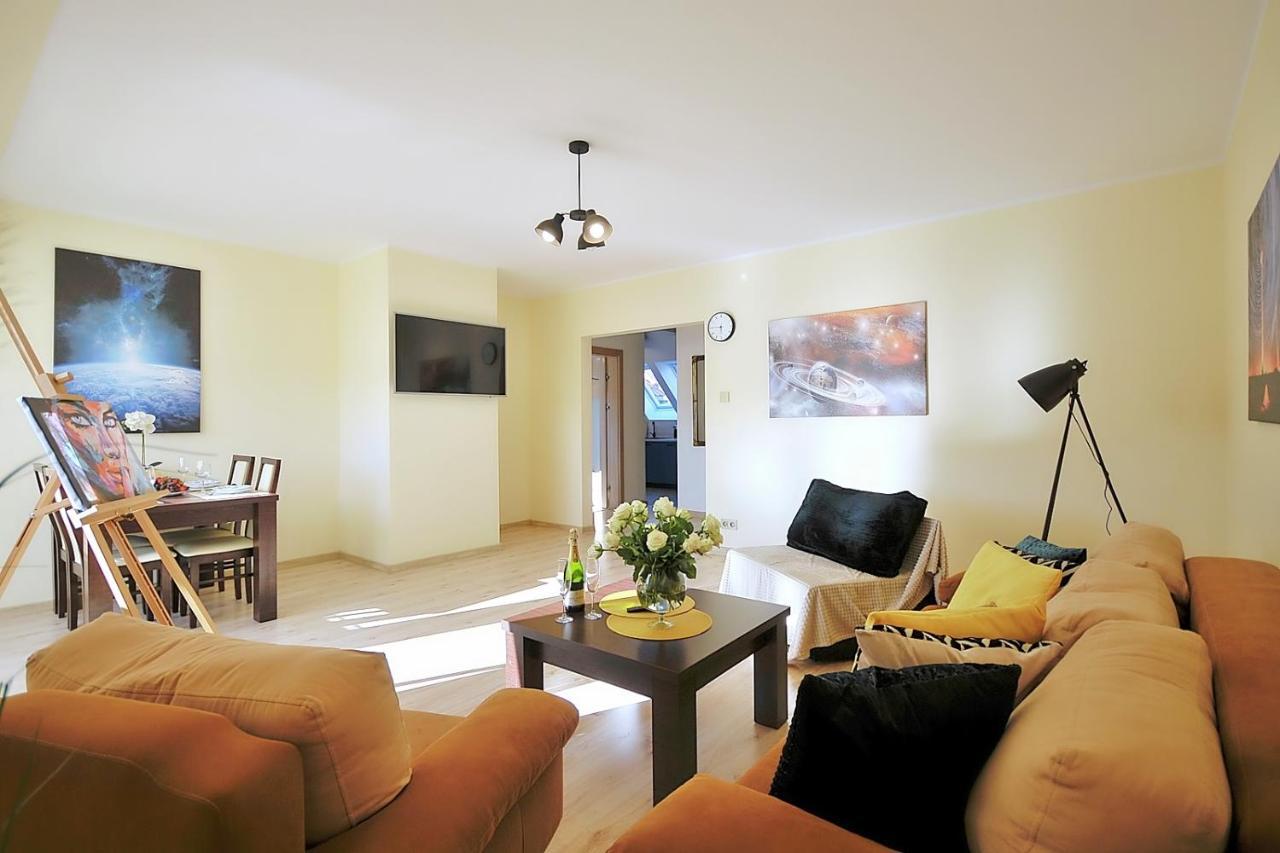 50 M Do Plazy Thobruk Apartamenty Piekna Dama Z Kolobrzegu Bagian luar foto