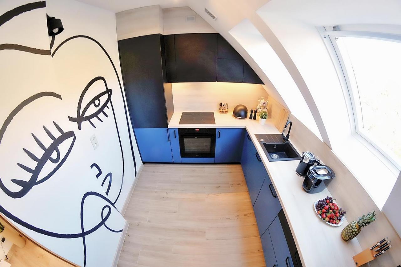 50 M Do Plazy Thobruk Apartamenty Piekna Dama Z Kolobrzegu Bagian luar foto