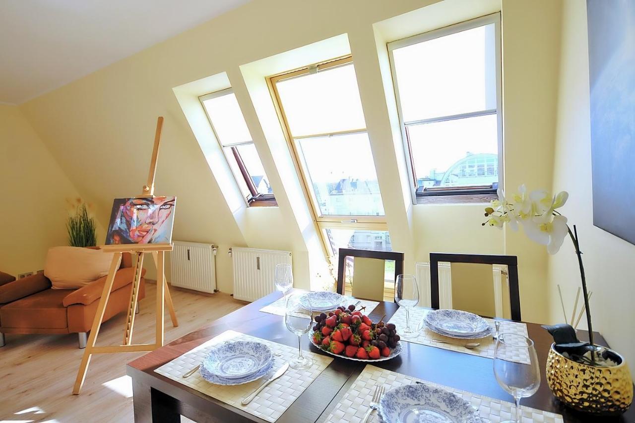 50 M Do Plazy Thobruk Apartamenty Piekna Dama Z Kolobrzegu Bagian luar foto